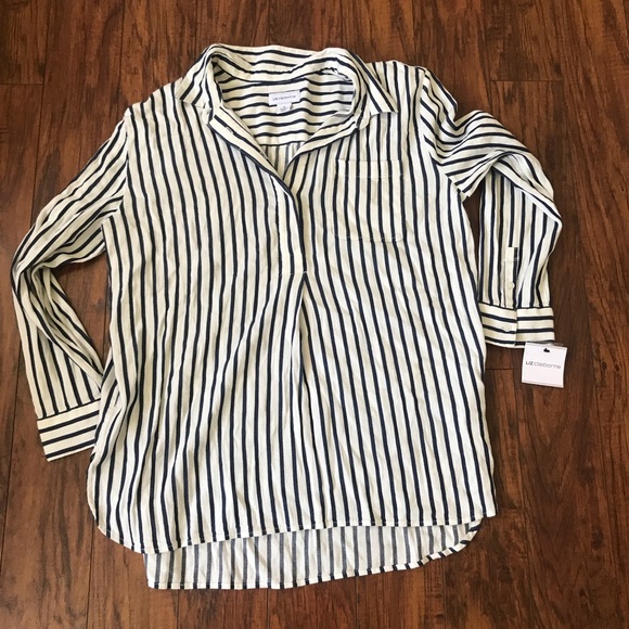 Liz Claiborne Tops - NEVER WORN Liz Claiborne shirt
